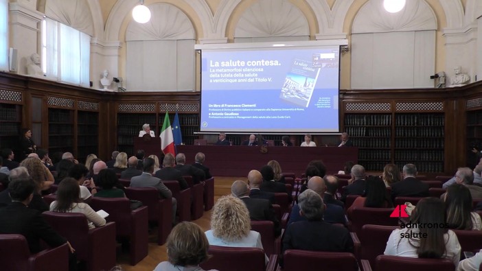 Sanità: a 25 anni dal Titolo V il libro su equità e rapporto tra Stato e Regioni