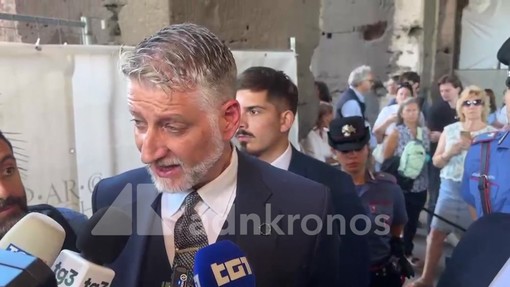 Operaio morto al Colosseo, Giuli: "Non si ripeta mai più quello che è successo" Operaio morto al Colosseo, Giuli: "Non si ripeta mai più quello che è successo"
