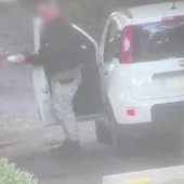 Droga nei doppi fondi delle auto e depositi in casa, a Roma maxi traffico con Sudamerica Droga nei doppi fondi delle auto e depositi in casa, a Roma maxi traffico con Sudamerica