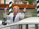 Venezia 83, Fanelli 'invecchiata' e con una parrucca sbarca al Lido