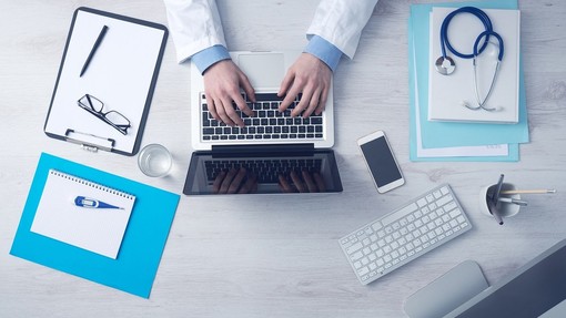 Dalla diagnosi alla domanda: quali documenti servono per chiedere le prestazioni legate alla non autosufficienza