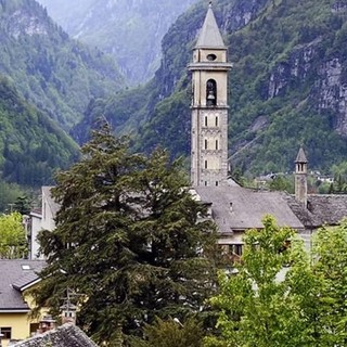 “Tutto me stesso”: teatro e camminata tra le frazioni di Varzo per ricordare don Giuseppe Rossi