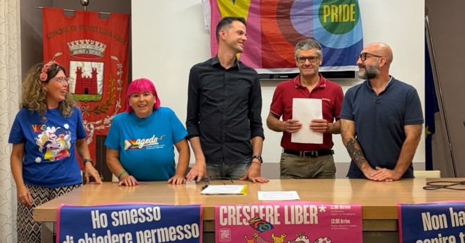 Da sinistra Fabiana Brumana, Anna Caione, Marco Coppola, Gianni Morandi, Emanuele Avalle