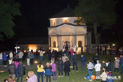 Via Crucis al Calvario: fede, musica e tradizione nel Venerdì Santo