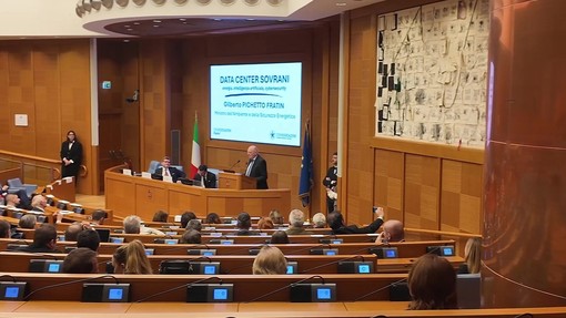 Data center e intelligenza artificiale, la sfida della sovranità digitale italiana Data center e intelligenza artificiale, la sfida della sovranità digitale italiana