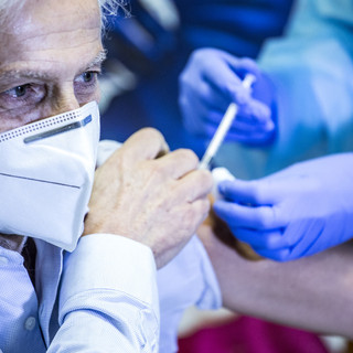 Anti-Covid: in Piemonte parte la campagna 2026-2027 con il vaccino aggiornato