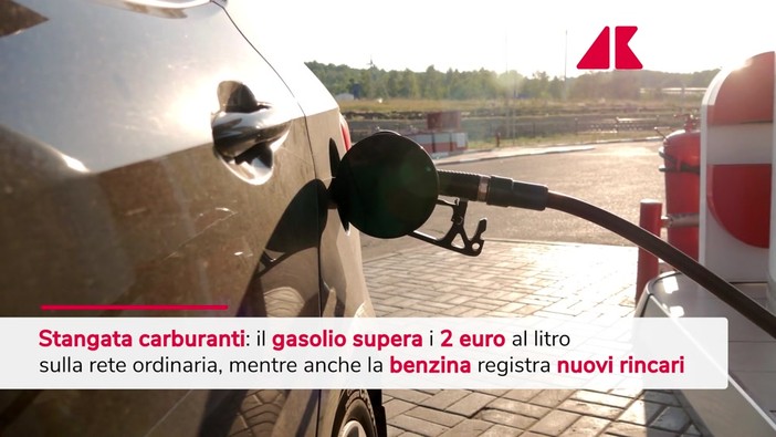 Stangata carburanti, gasolio sopra 2 euro a litro