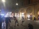 Scontri a Bologna, poliziotto ferito: "Guerriglia urbana gratuita" Scontri a Bologna, poliziotto ferito: "Guerriglia urbana gratuita"