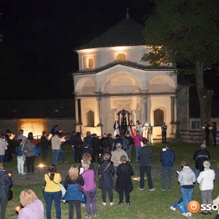 Via Crucis al Calvario: fede, musica e tradizione nel Venerdì Santo