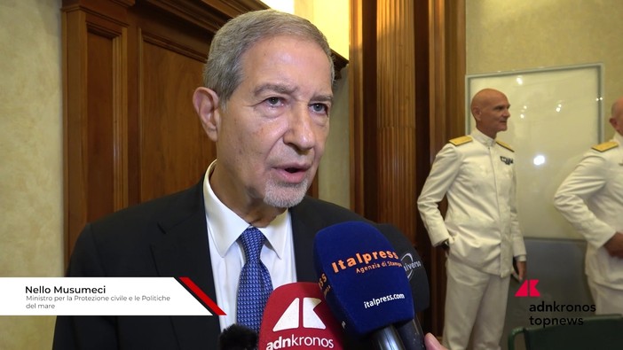 Mare, Musumeci: "Importante conoscere cosa incontreremo nei fondali marini"