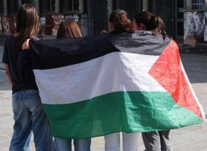 Roma, non si fermano le occupazioni per Gaza. Gli studenti: "Firma del piano di Trump? Non ci interessa" Roma, non si fermano le occupazioni per Gaza. Gli studenti: "Firma del piano di Trump? Non ci interessa"