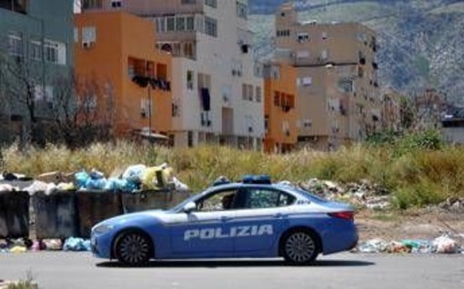 Palermo, nuovi colpi di arma da fuoco contro la chiesa dello Zen Palermo, nuovi colpi di arma da fuoco contro la chiesa dello Zen