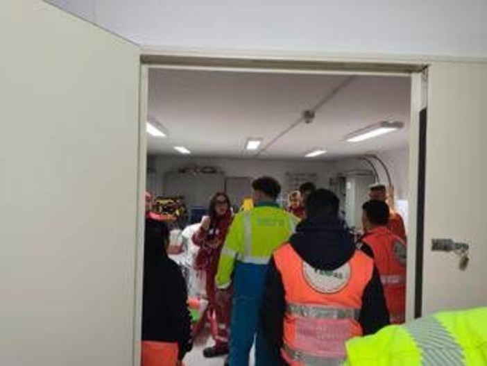 Terremoto in Irpinia, sindaco Montefredane: "Allestiti due punti accoglienza, in centro caduti calcinacci" Terremoto in Irpinia, sindaco Montefredane: "Allestiti due punti accoglienza, in centro caduti calcinacci"