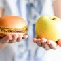 Alimentazione, pediatri: "Crescono disturbi da diete drastiche suggerite da chatbot e Ai"