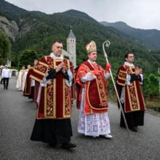 Chiesa, Lefebvriani ordinano 4 vescovi senza mandato pontificio: è scisma