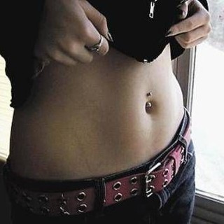 Piercing 'marini', la body art che sfida sole e spiaggia