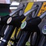 Benzina e diesel, prezzi calano ancora: verde ai minimi da oltre 4 anni Benzina e diesel, prezzi calano ancora: verde ai minimi da oltre 4 anni