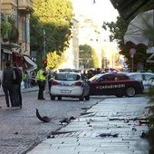 Auto sulla folla a Modena, gravi ma stabili le condizioni di quattro feriti Auto sulla folla a Modena, gravi ma stabili le condizioni di quattro feriti