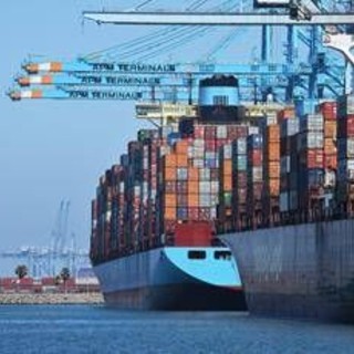 Dazi Usa, fonti Ue: &quot;Molto presto tariffe al 15% su export auto e farmaci&quot;