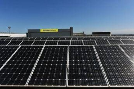 Poste, avanti sviluppo fotovoltaico: target 1300 impianti entro fine anno Poste, avanti sviluppo fotovoltaico: target 1300 impianti entro fine anno