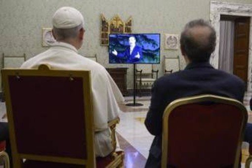 Benigni torna in tv: &quot;San Pietro mio migliore amico, primo follower di Gesù&quot;