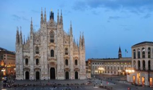 Milano, la denuncia di una 31enne: "Abusi da uno sconosciuto nel bagno di un locale"