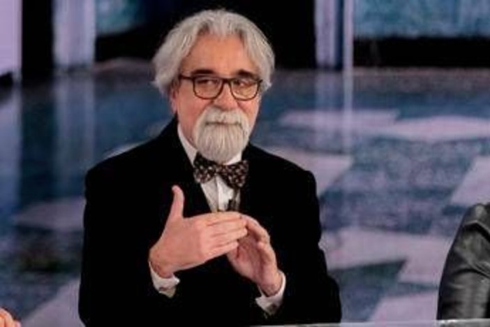 Beppe Vessicchio morto per polmonite interstiziale: cos'è la malattia Beppe Vessicchio morto per polmonite interstiziale: cos'è la malattia