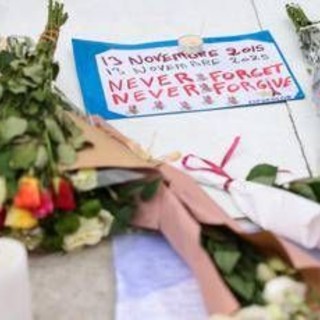 Parigi, 13 novembre 2015: le ore del terrore che sconvolsero la capitale Parigi, 13 novembre 2015: le ore del terrore che sconvolsero la capitale