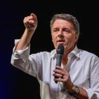 Governo, Renzi a Cernobbio: &quot;Auguri a imprenditori che lo votano, loro è devastante superficialità&quot;