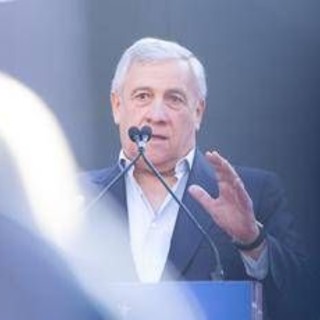 Tajani: "Ecco il piano per abbassare le tasse agli italiani"