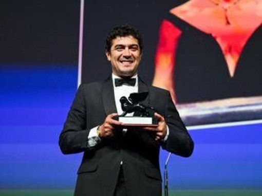 Mostra del cinema, premiati Scamarcio e I figli della scimmia Mostra del cinema, premiati Scamarcio e I figli della scimmia