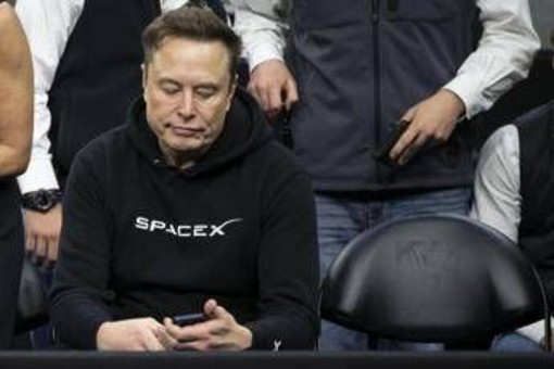Musk torna ad attaccare legge di bilancio di Trump: &quot;Immenso danno al Paese&quot;