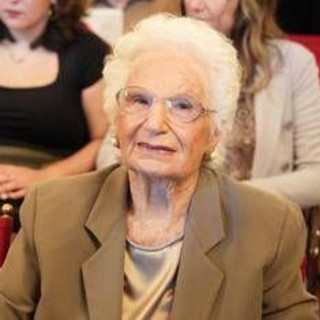 Frasi d'odio contro Liliana Segre, gip condanna la scrittrice Cecilia Parodi Frasi d'odio contro Liliana Segre, gip condanna la scrittrice Cecilia Parodi