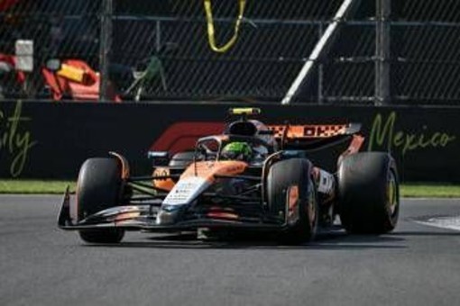 Gp Messico, pole di Norris davanti a Leclerc e Hamilton Gp Messico, pole di Norris davanti a Leclerc e Hamilton