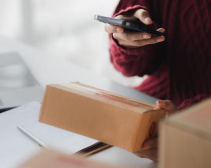 Dazio 3 euro su pacchi extra Ue, cosa cambia dall'1 luglio