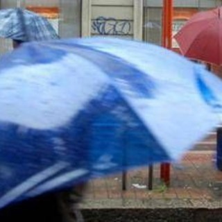 Maltempo, allerta meteo arancione oggi 21 agosto in 5 Regioni. Rischio temporali e nubifragi