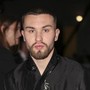 Artem Tkachuk condannato a 1 anno: l'attore di Mare Fuori danneggiò auto con tre amici