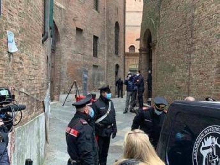 David Rossi, uomo misterioso in video: Commissione dispone analisi Ris e confronto