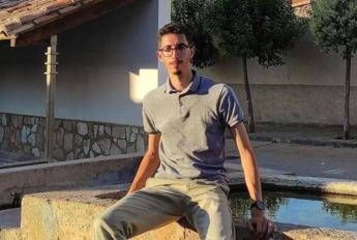 Siher e le chat, nel computer il manuale 'per disobbedienza contro governo Meloni' Siher e le chat, nel computer il manuale 'per disobbedienza contro governo Meloni'
