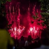 Fuochi d'artificio non fanno dormire una famiglia: "Siamo insonni, non ce la facciamo più" Fuochi d'artificio non fanno dormire una famiglia: "Siamo insonni, non ce la facciamo più"