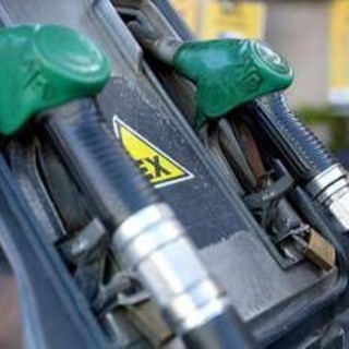 Agrigento, fiammata al distributore di benzina: donna muore carbonizzata