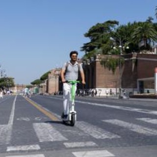 Monopattini, oggi scatta l'assicurazione: ma solo uno su dieci ha la targa Monopattini, oggi scatta l'assicurazione: ma solo uno su dieci ha la targa
