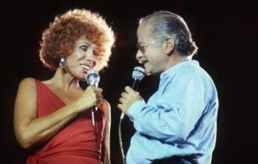 Vanoni, un matrimonio (breve) e amori tormentati: la vita sentimentale di Ornella