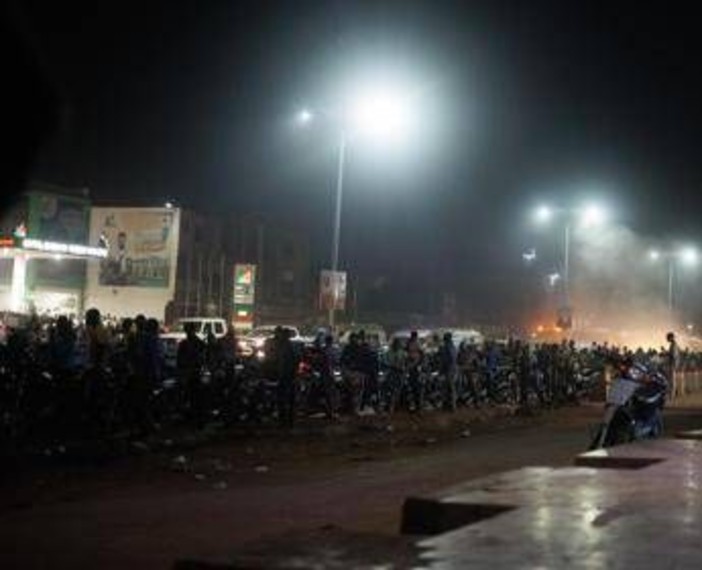 Farnesina agli italiani in Mali: "Lasciate il Paese" Farnesina agli italiani in Mali: "Lasciate il Paese"