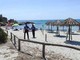 Oristano, mandibola umana trovata in spiaggia: l'allarme a Torre dei Corsari