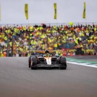 Gp Belgio, la griglia di partenza. Norris in pole, Hamilton 16esimo