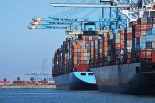 Dazi Usa, fonti Ue: &quot;Molto presto tariffe al 15% su auto e farmaci&quot;