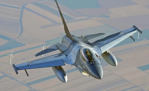 Lituania, caccia italiano della Nato abbatte drone entrato in spazio aereo