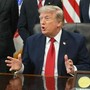 Dazi, Trump pronto a nuova guerra commerciale: nel mirino 60 paesi Dazi, Trump pronto a nuova guerra commerciale: nel mirino 60 paesi