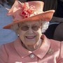 I 100 anni di Elisabetta, re Carlo apre per la prima volta al pubblico le stanze private della regina